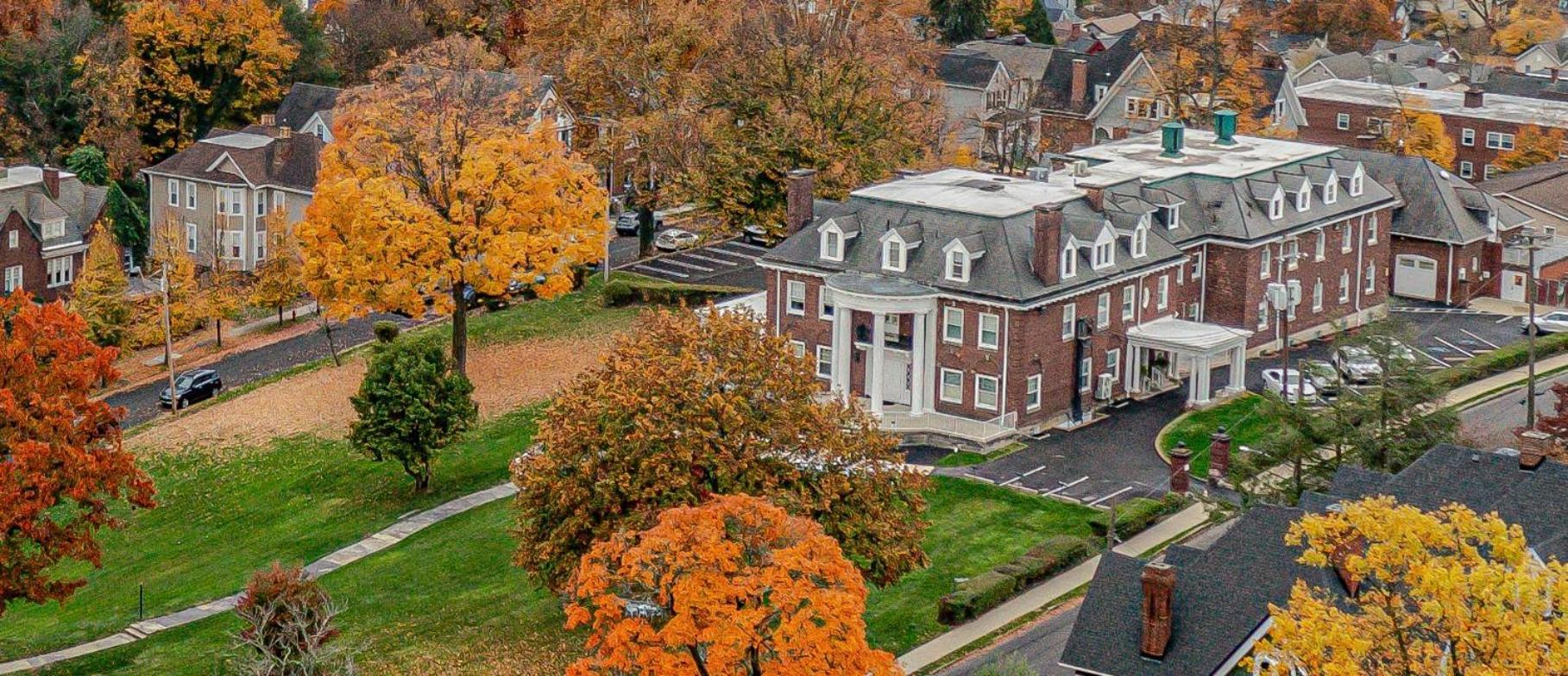 The Grandeur Estate Hotel Greensburg Exterior foto